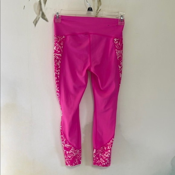 Under Armour Hot Pink Patterned Leggings - Picture 4 of 12